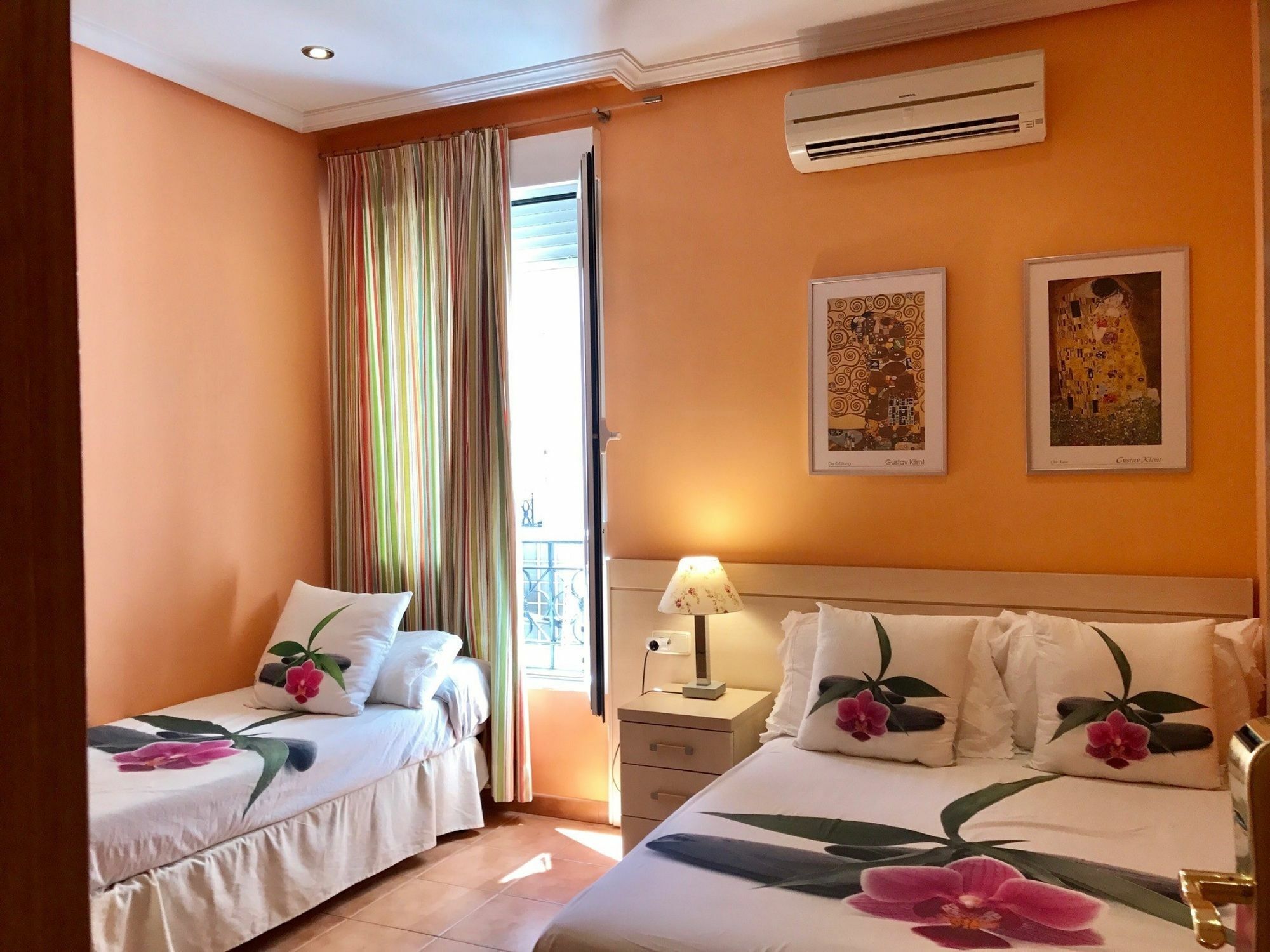 Luz Madrid Rooms Exterior photo